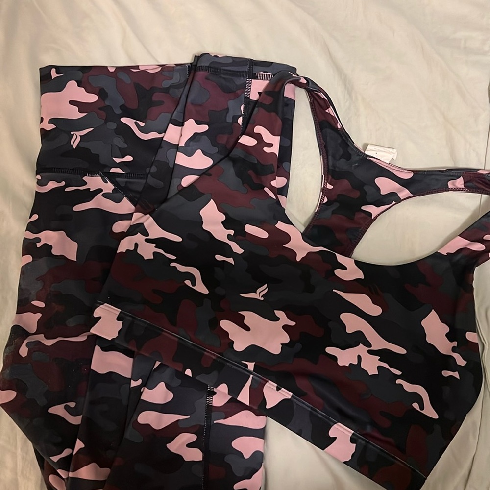 COPY - Fabletics Powerhold Leggings and sport’s bra
